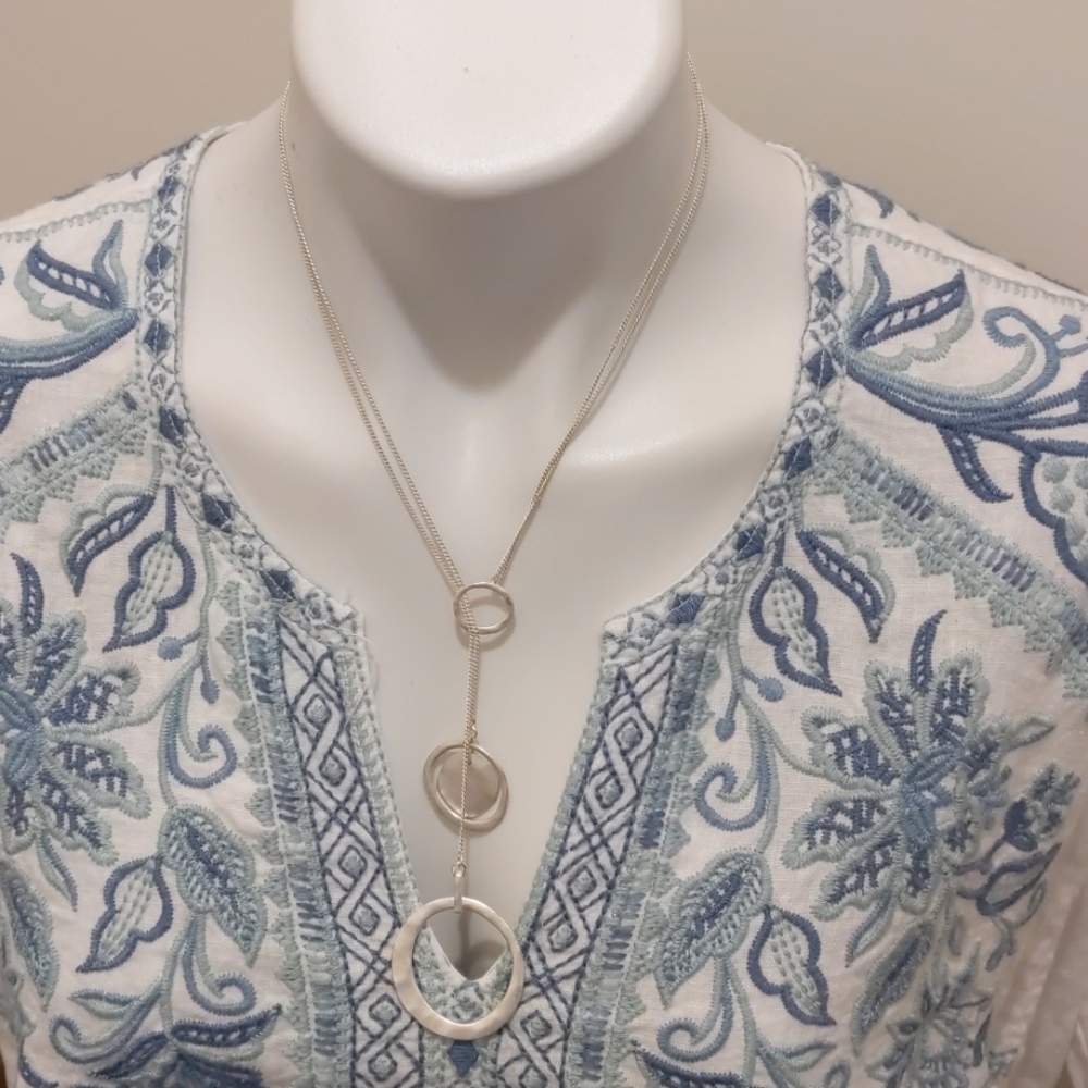 Kenneth Cole NY Necklace EUC - Picture 2 of 5
